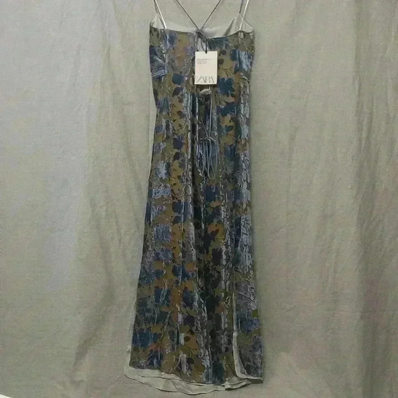 ✨SALE✨Zara Limited Edition Velvet Dress Size M - Picture 12 of 15